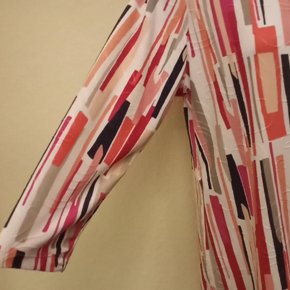 JM Collection Textured Printed Blouse - Picture 5 of 11